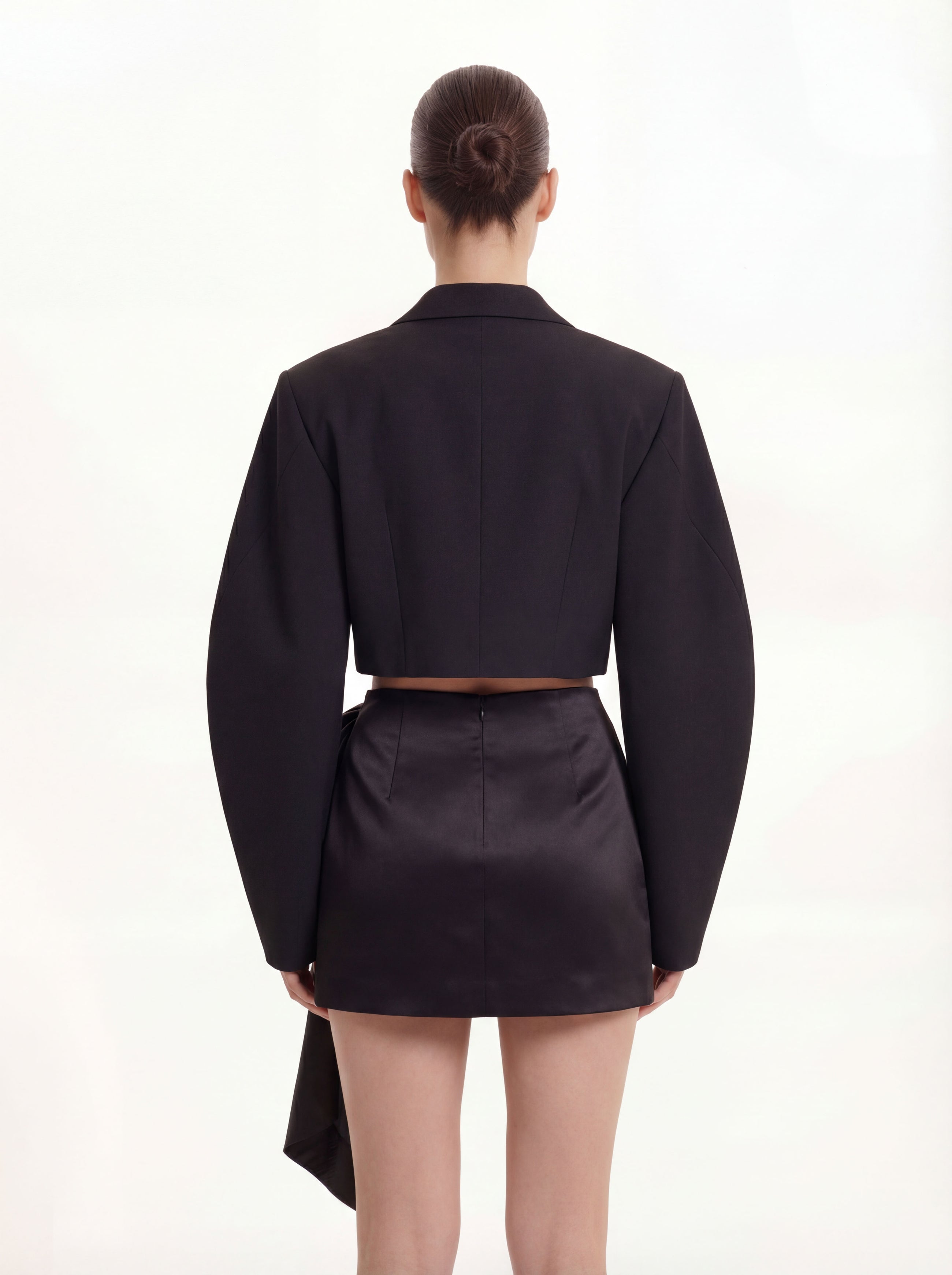 Structured Power-Shoulder Cropped Blazer - Black